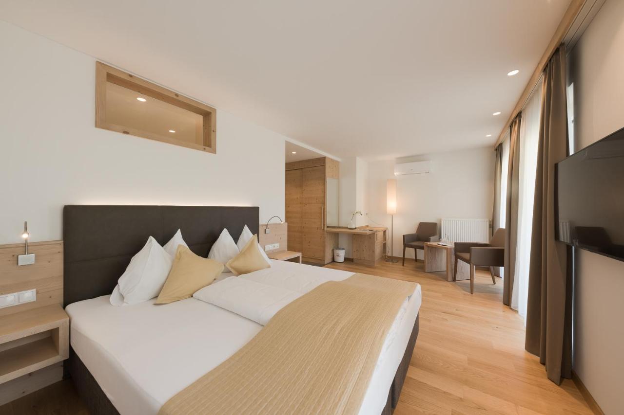 Hotel Kiendl Schenna Ruang foto