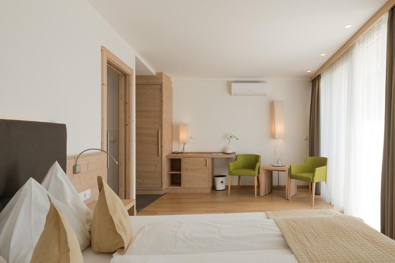 Hotel Kiendl Schenna Ruang foto