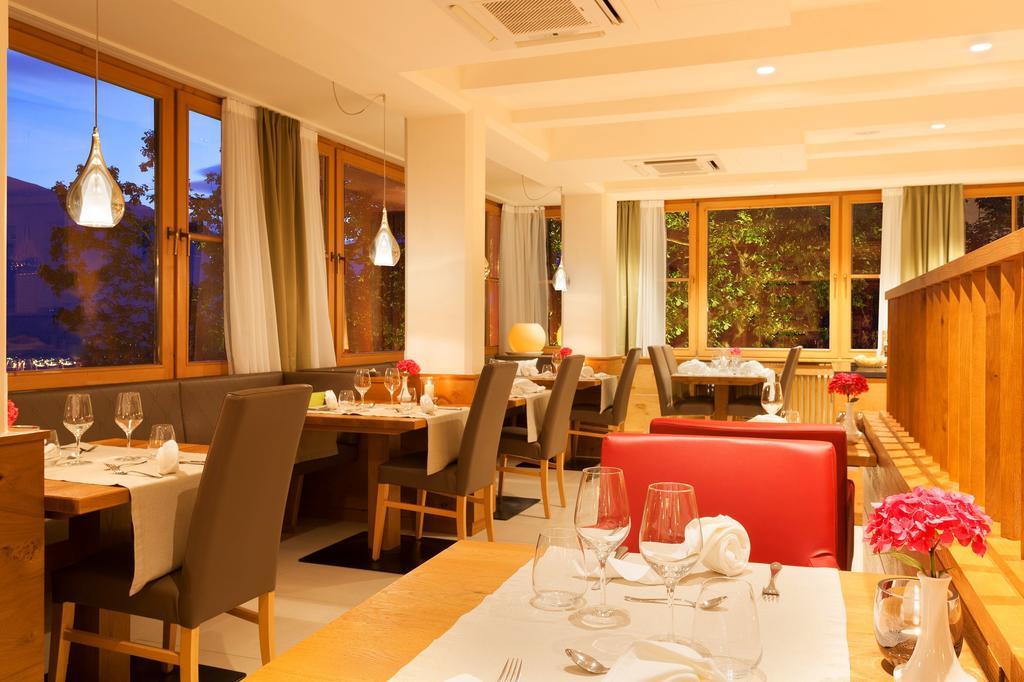 Hotel Kiendl Schenna Bagian luar foto