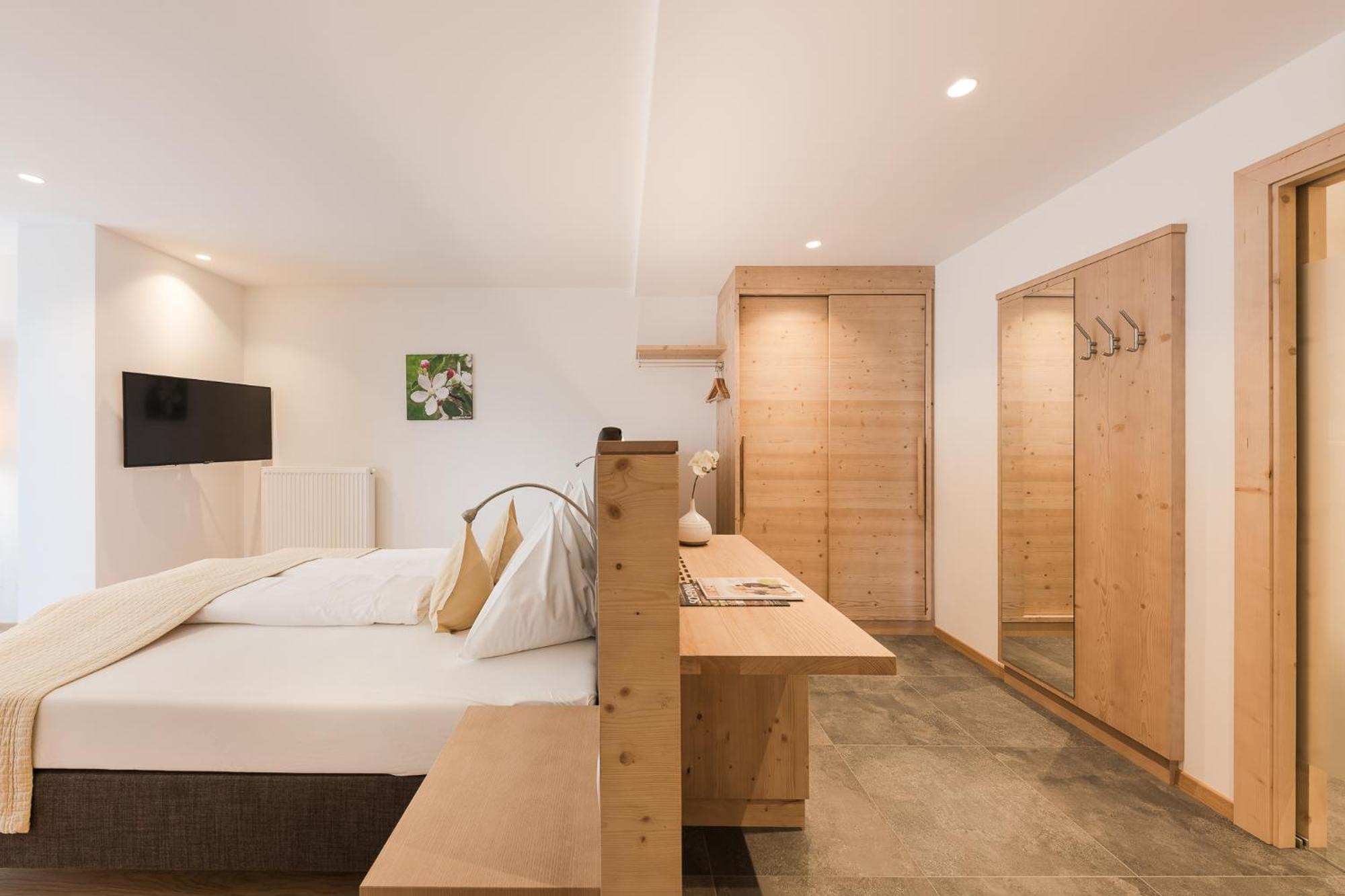 Hotel Kiendl Schenna Ruang foto