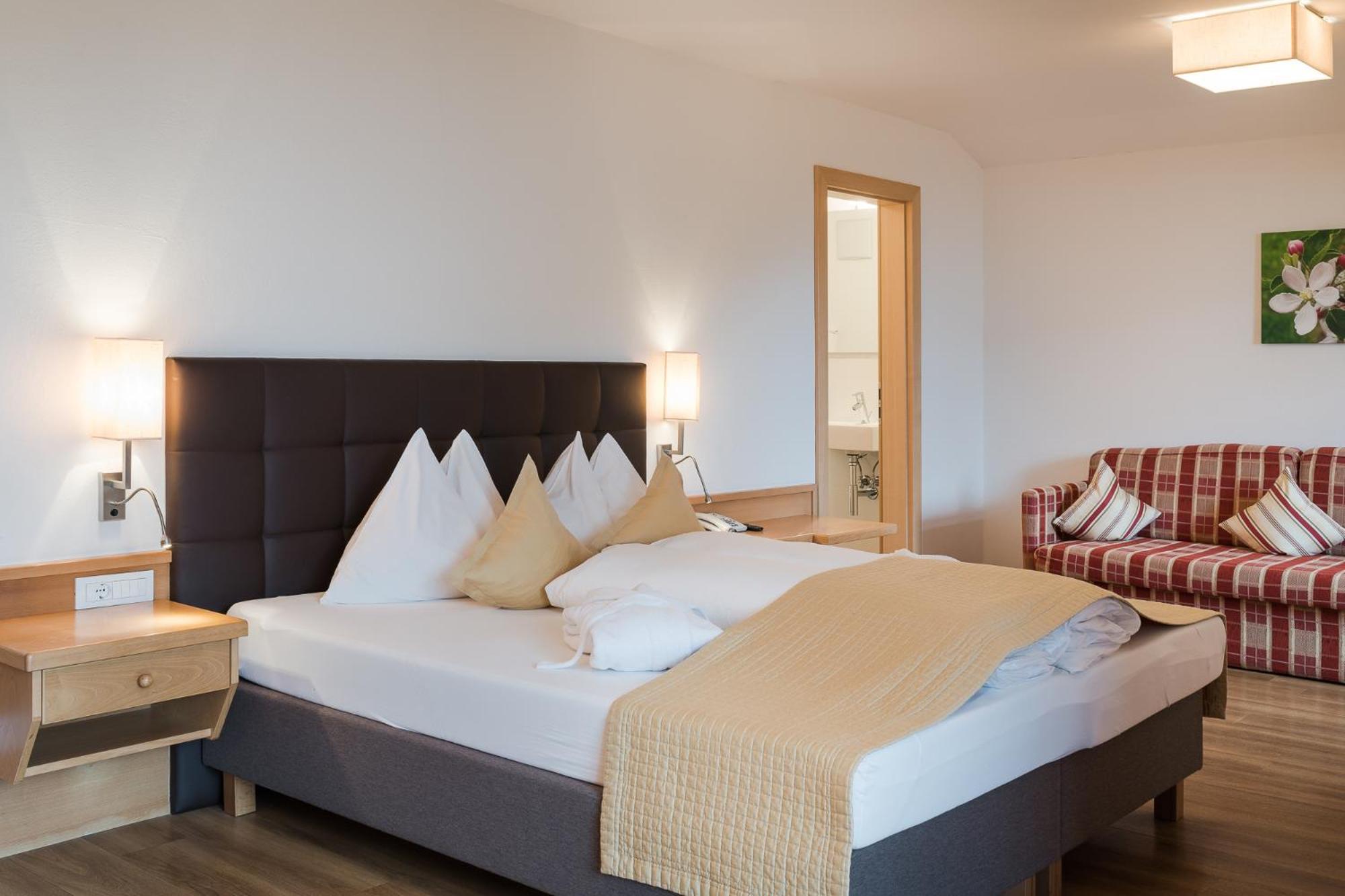 Hotel Kiendl Schenna Ruang foto