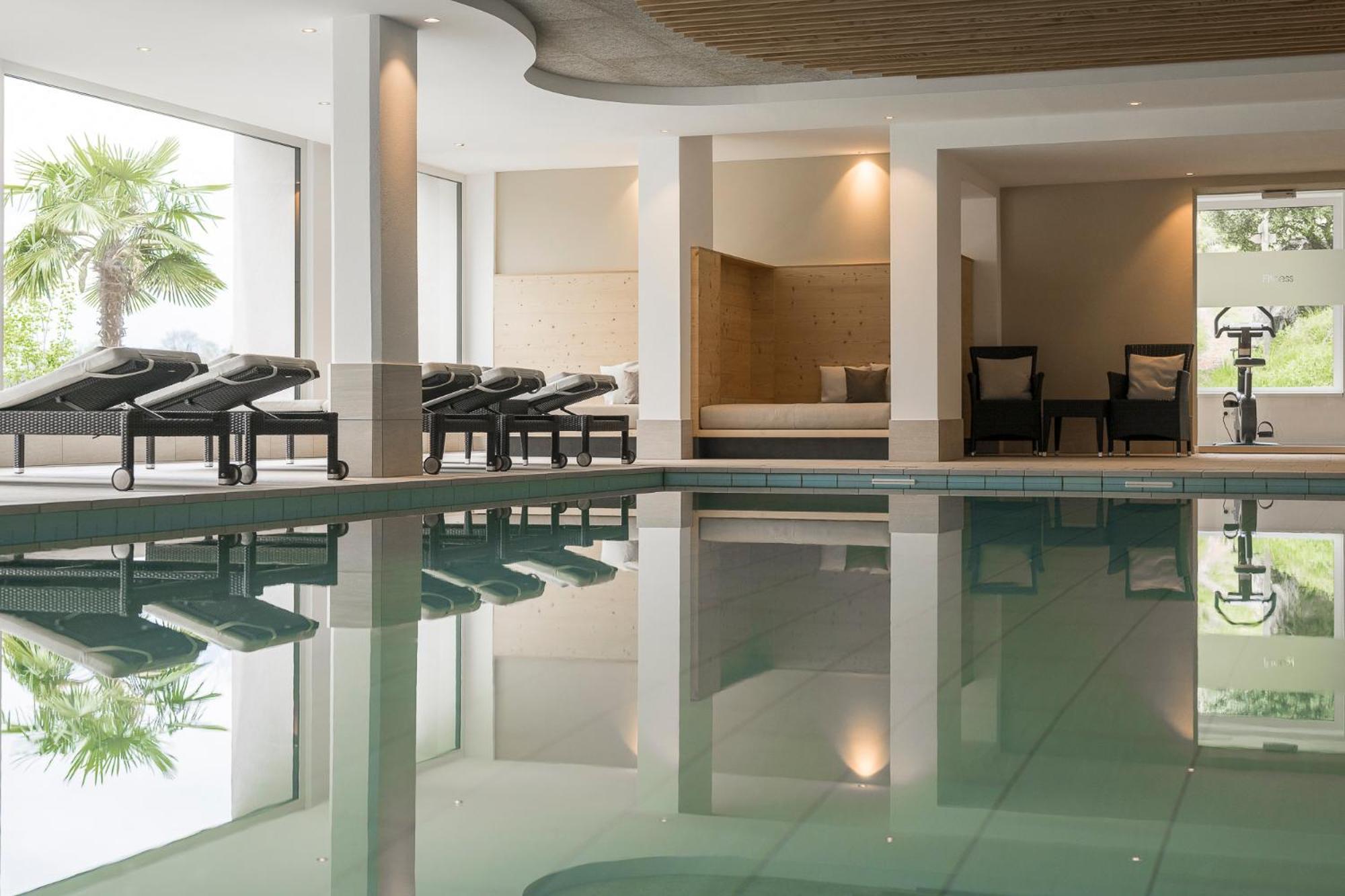 Hotel Kiendl Schenna Bagian luar foto
